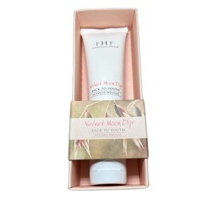 Farmhouse Fresh Moon Dip®
Back To Youth Ageless Body Mousse BNIB!